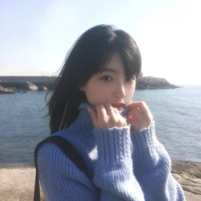 小女孩莫妮卡封面